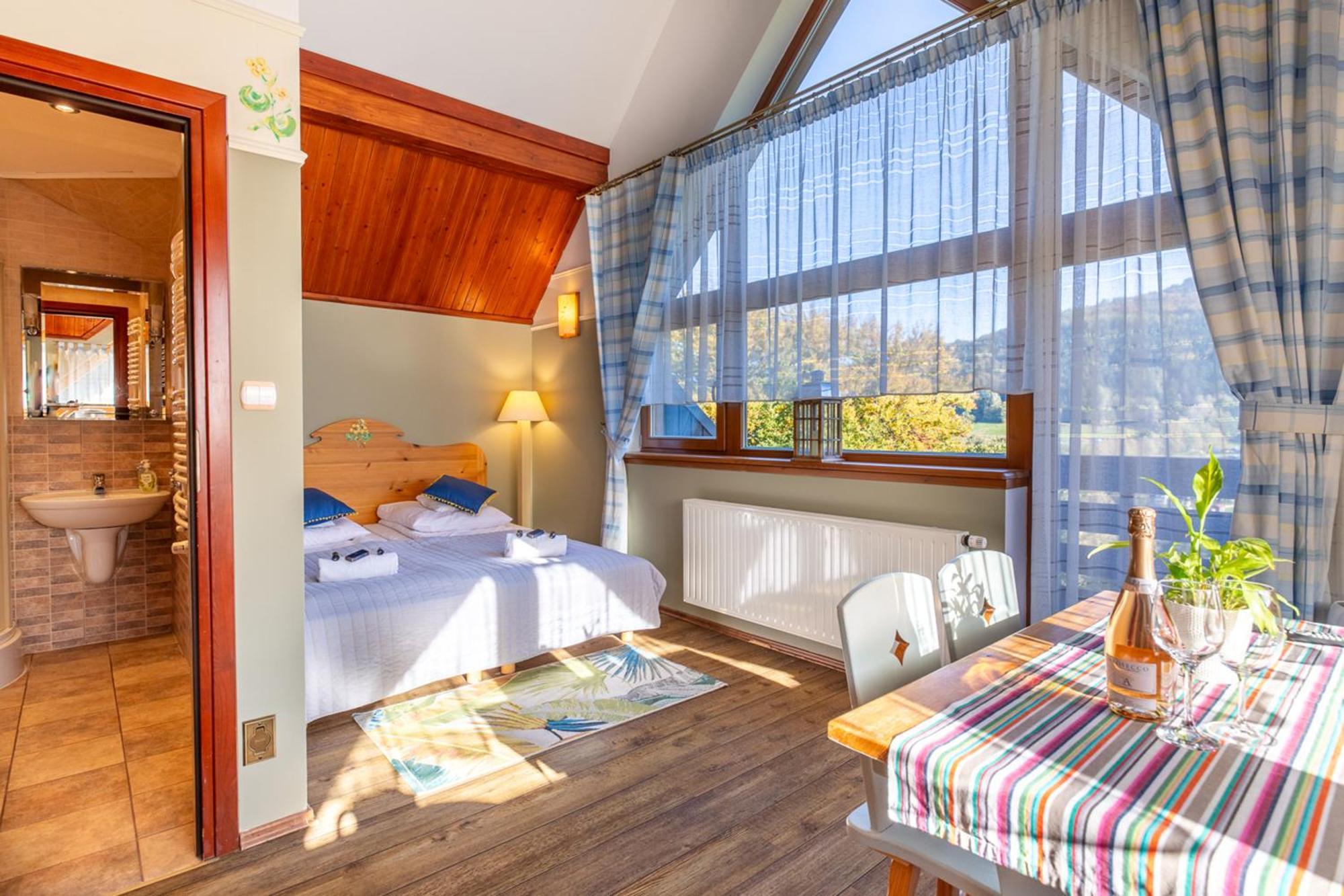 シュチルク Family Relax Widoki Bed & Breakfast エクステリア 写真